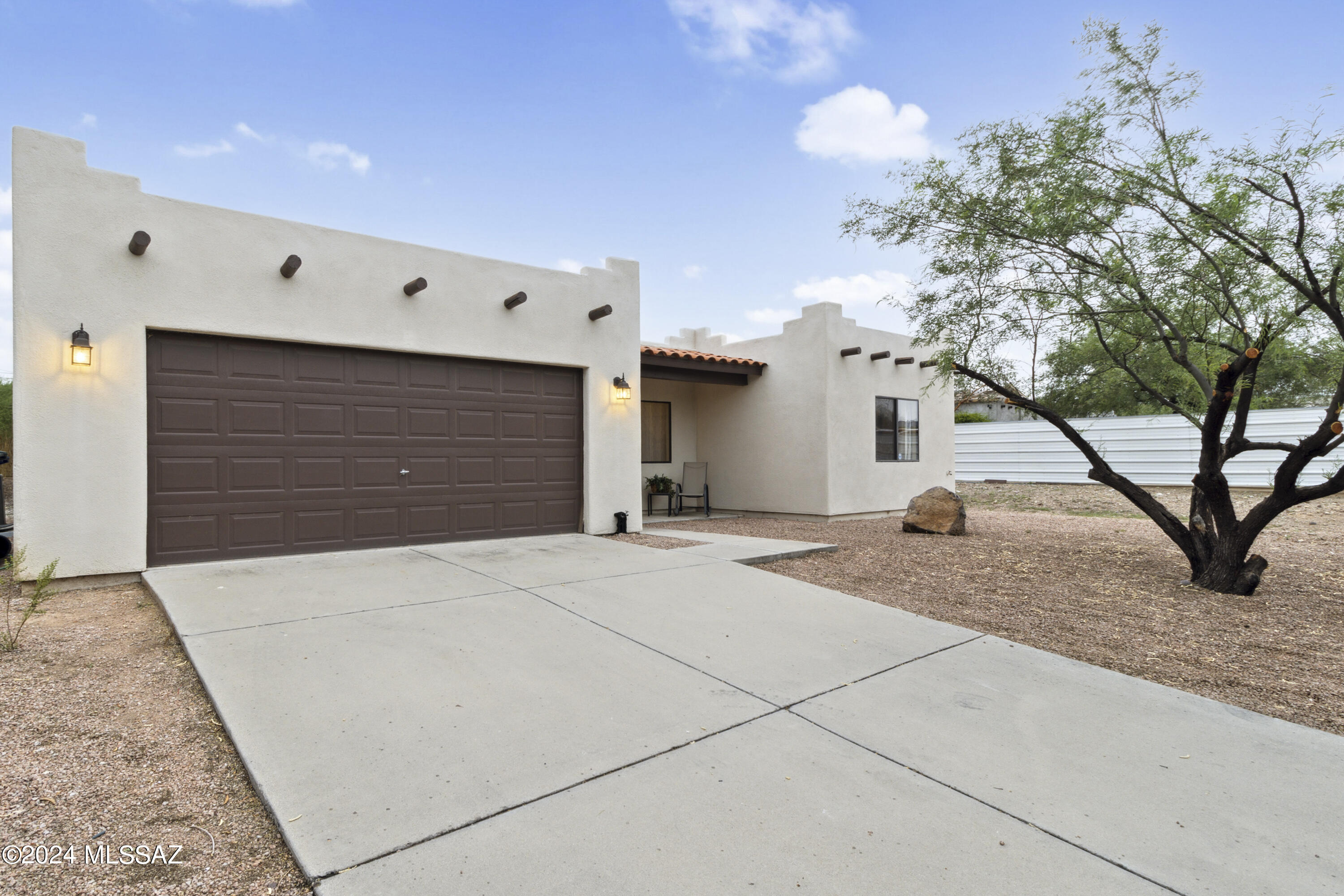 2049 South Rufus Drive Tucson, AZ 85713 - Photo 2 of 26 Gallery Image 2