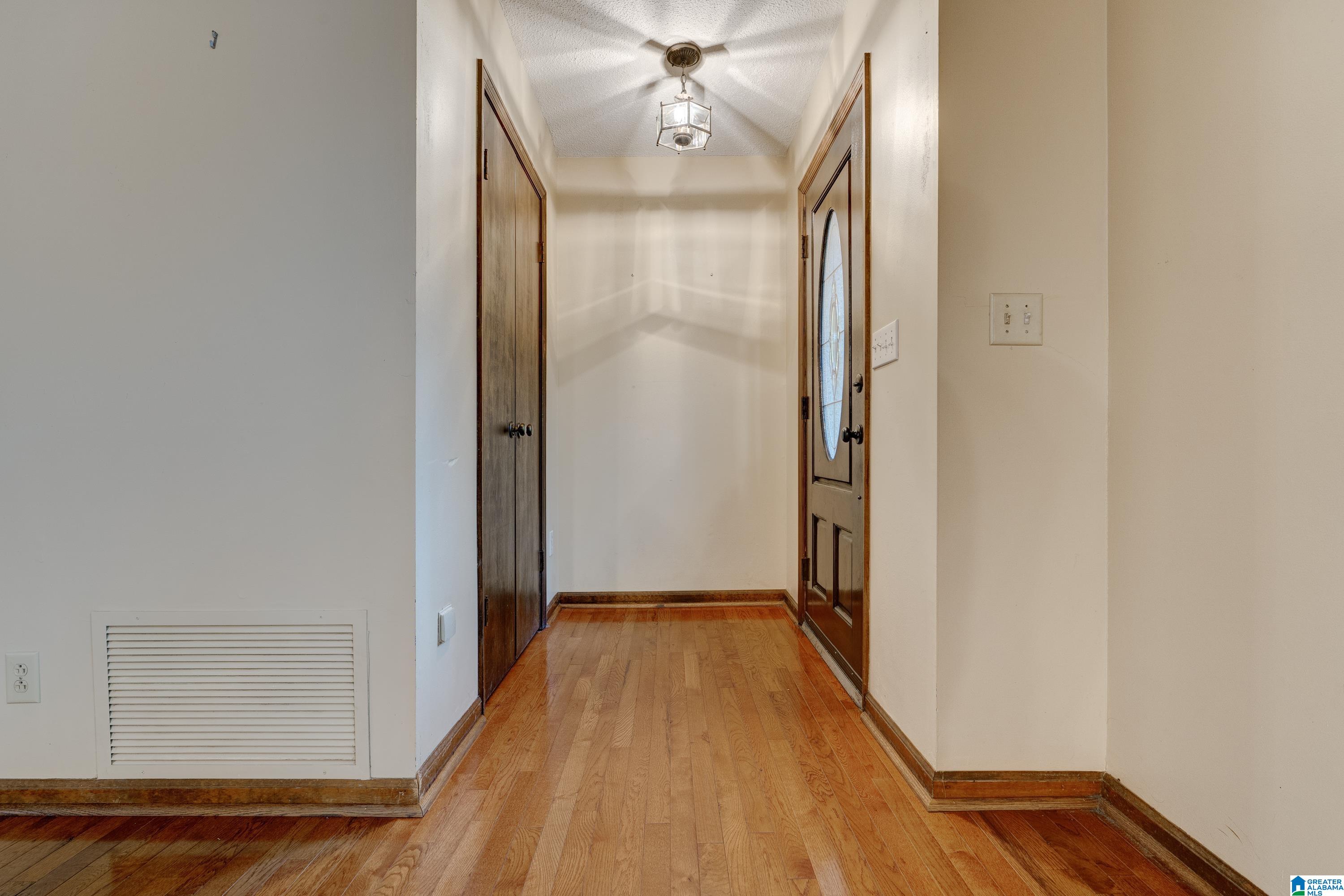 769 Dividing Ridge Drive Birmingham, AL 35244 - Photo 4 of 36