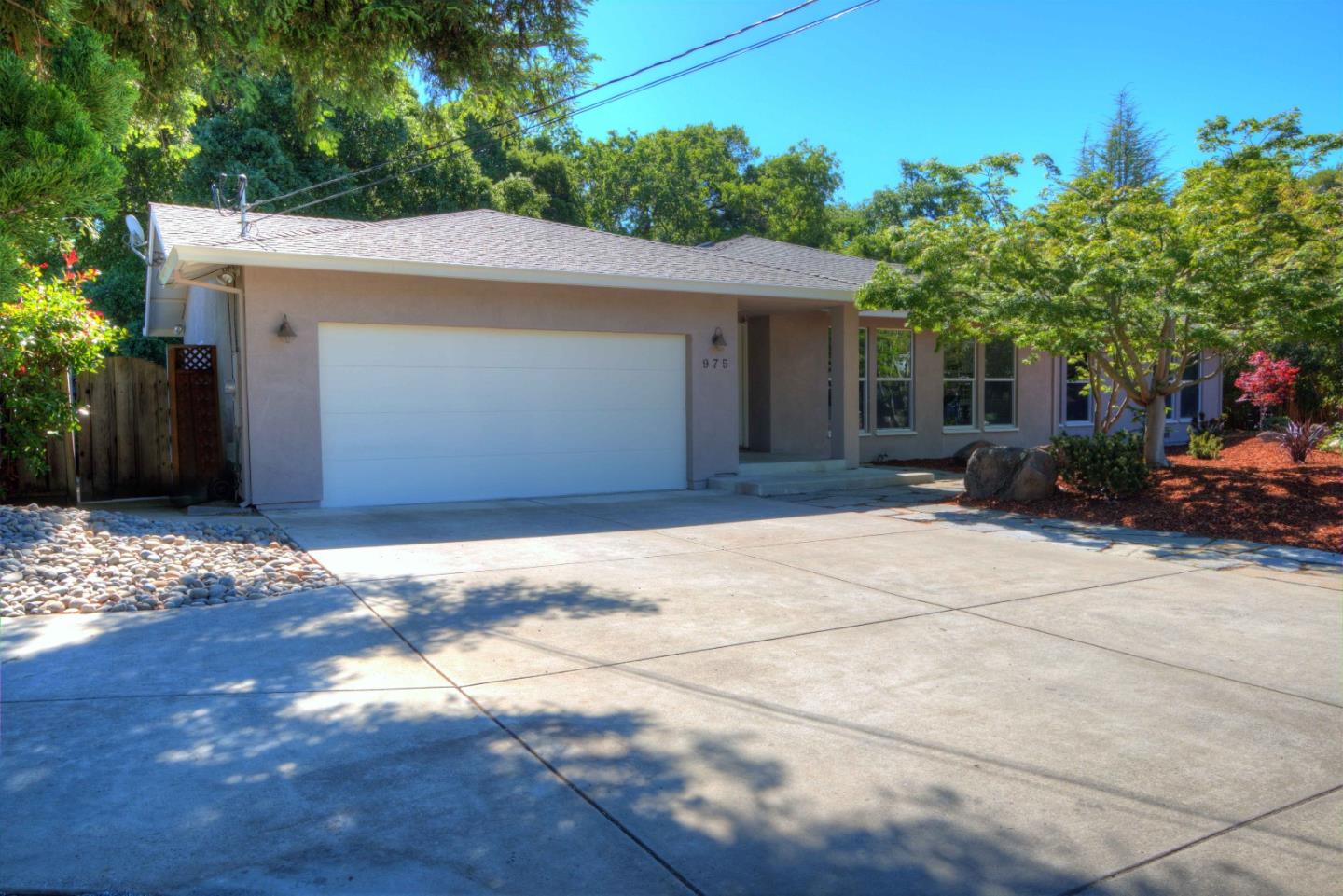 975 Parma Way Los Altos, CA 94024 - Photo 3 of 31