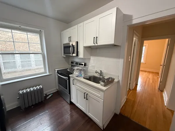 $1,395 | 6839 21st Street, Unit 1S, Berwyn, IL 60402