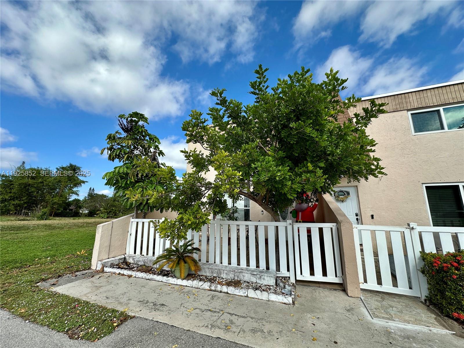 8091 Northwest 12th Street, Unit A Margate, FL 33063 - Photo 3 of 70
