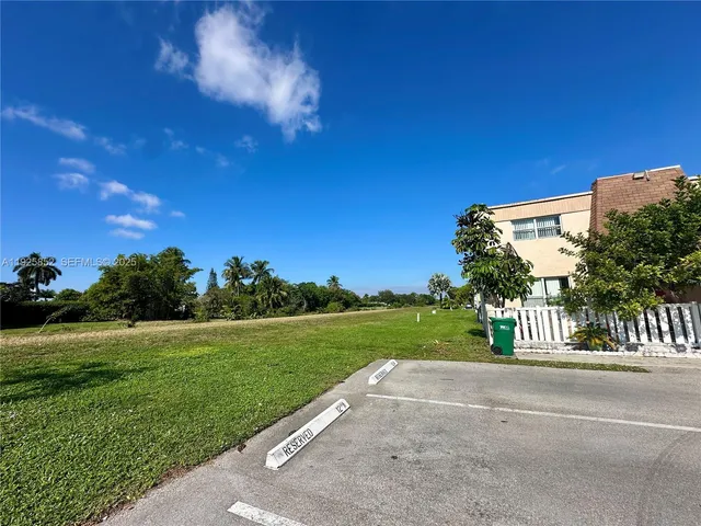 $359,999 | 8091 Northwest 12th Street, Unit A, Margate, FL 33063