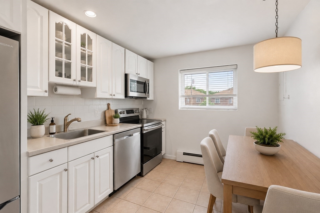 68 Bryon Road, Unit 5 Boston, MA 02467 - Photo 3 of 9