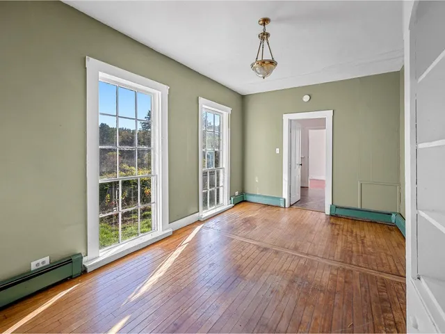 $249,000 | 4457 Highway 14, Royalton, VT 05068