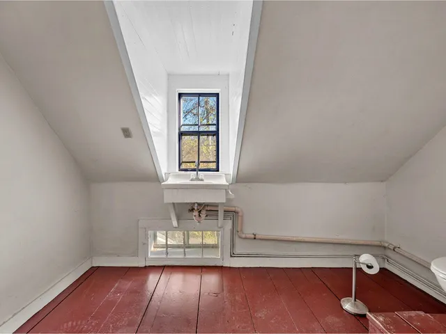 $249,000 | 4457 Highway 14, Royalton, VT 05068