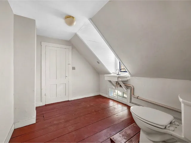 $249,000 | 4457 Highway 14, Royalton, VT 05068