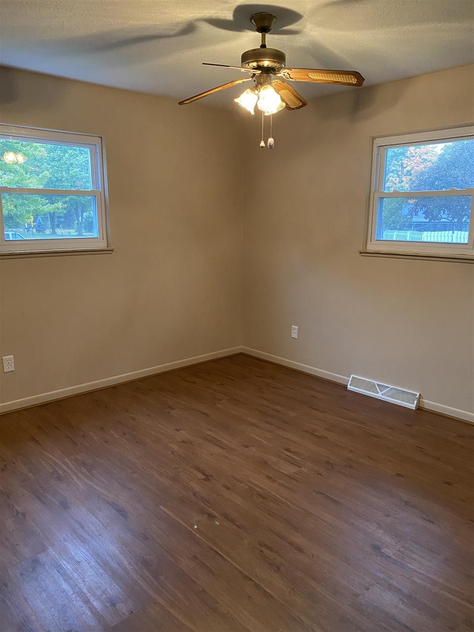 6129 Riverview Road Vassar, MI 48768 - Photo 12 of 24 50025583-11.JPG