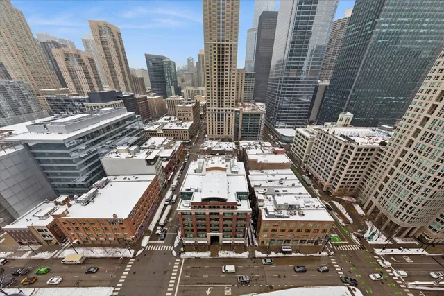 a picture of city view