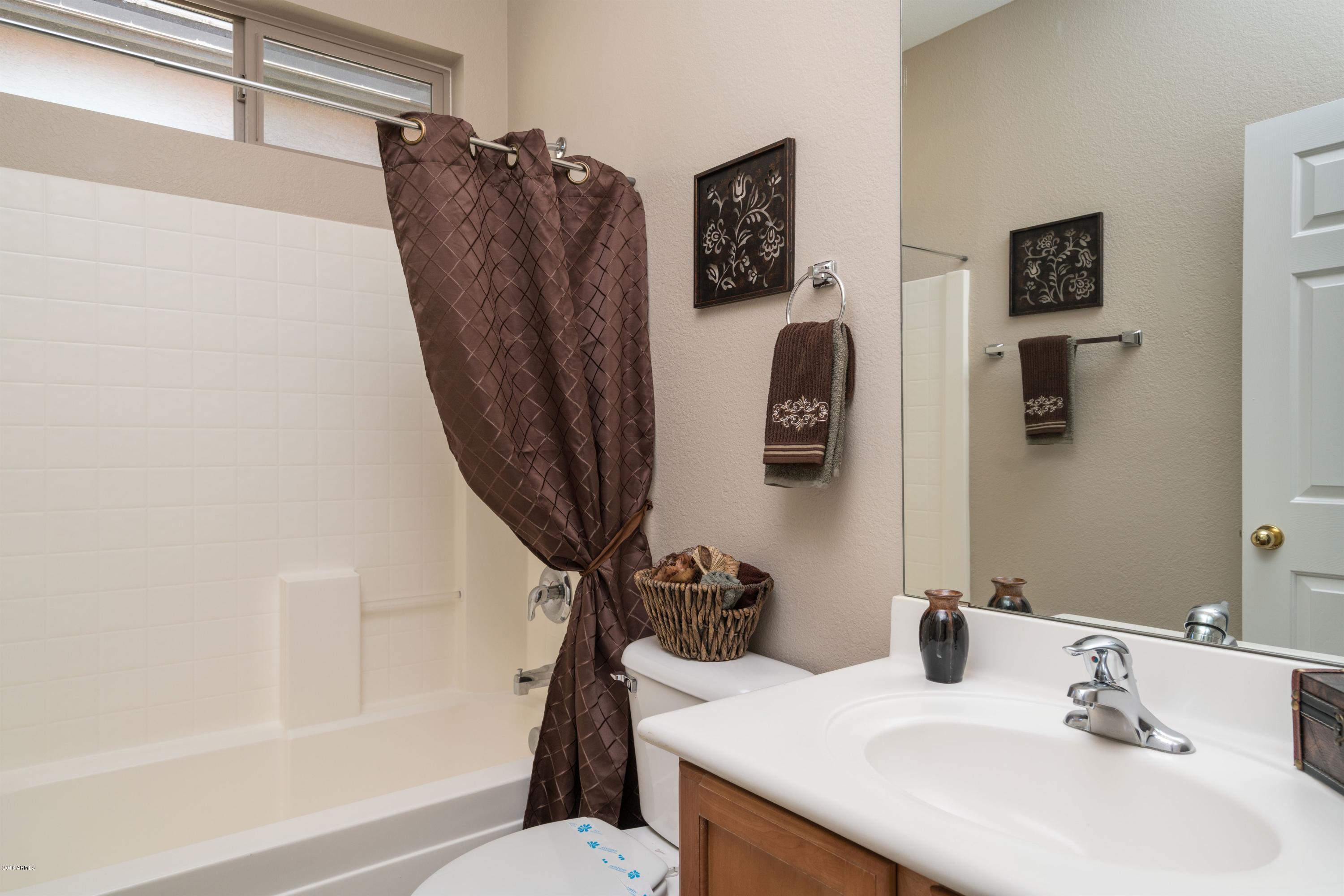 9306 West Berkeley Road Phoenix, AZ 85037 - Photo 13 of 15 013_Hall Bath