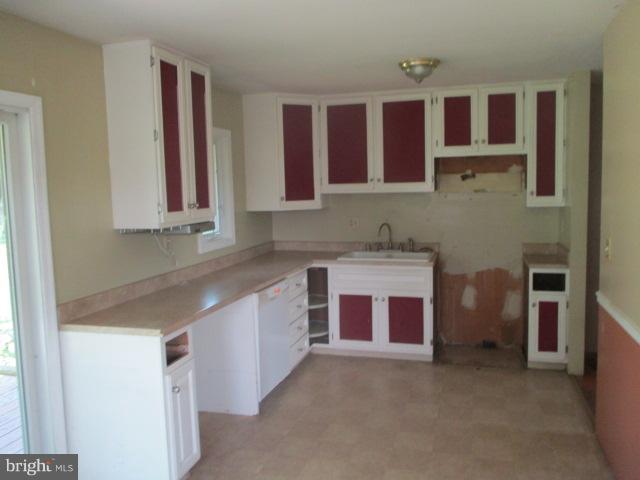 960 Mckinstrys Mill Road Union Bridge, MD 21791 - Photo 3 of 10 Kitchen