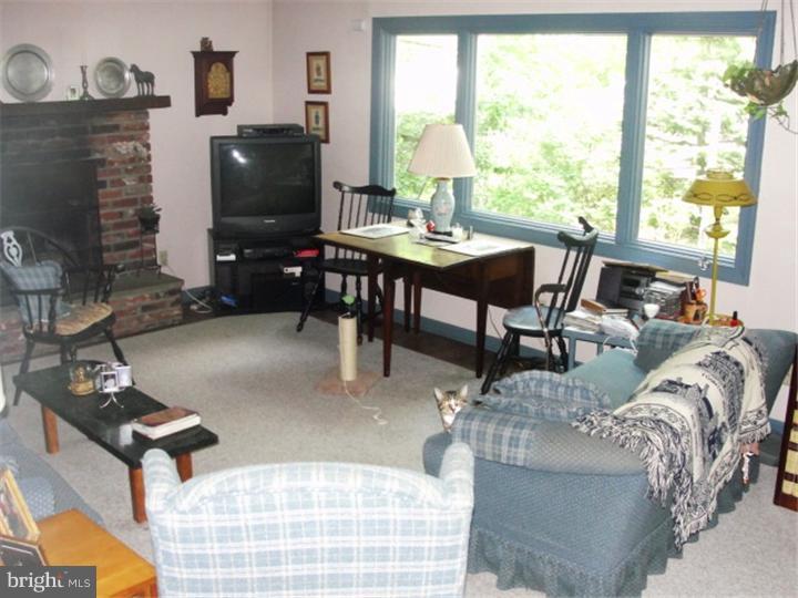 215 Surrey Road Chalfont, PA 18914 - Photo 13 of 25 Family Room
