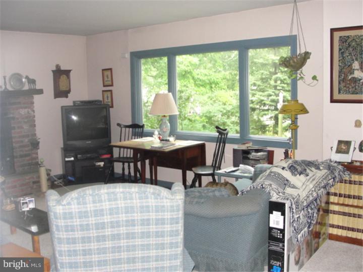 215 Surrey Road Chalfont, PA 18914 - Photo 14 of 25 Family Room