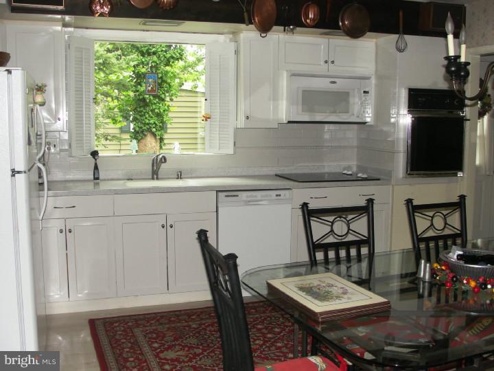 215 Surrey Road Chalfont, PA 18914 - Photo 16 of 25 Gallery Image 16