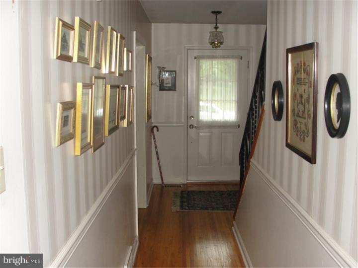 215 Surrey Road Chalfont, PA 18914 - Photo 5 of 25 Foyer