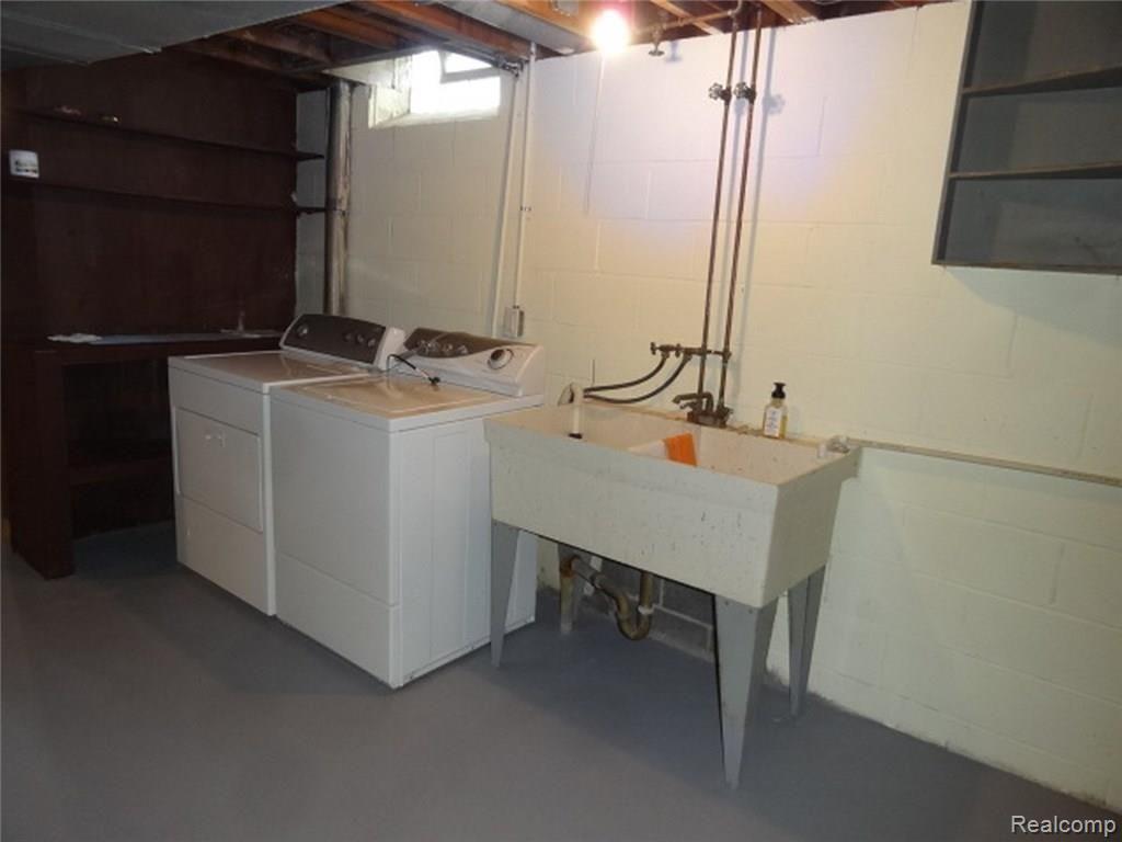 8177 Menge Street Center Line, MI 48015 - Photo 14 of 14