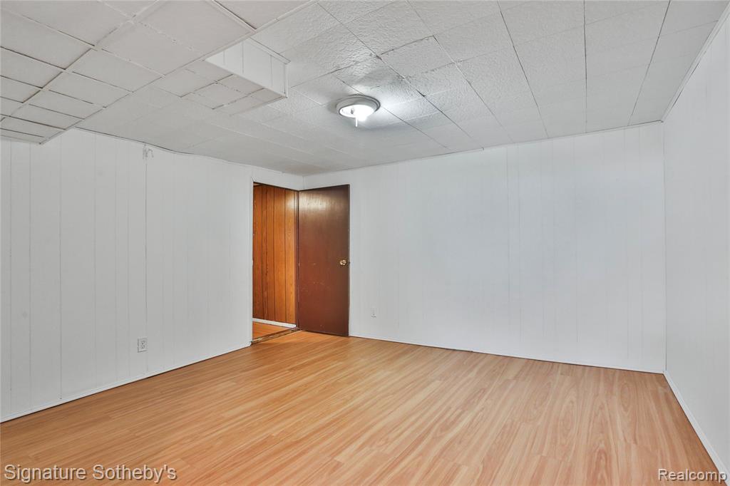 5025 Crooks Road, Unit 42 Royal Oak, MI 48073 - Photo 15 of 19