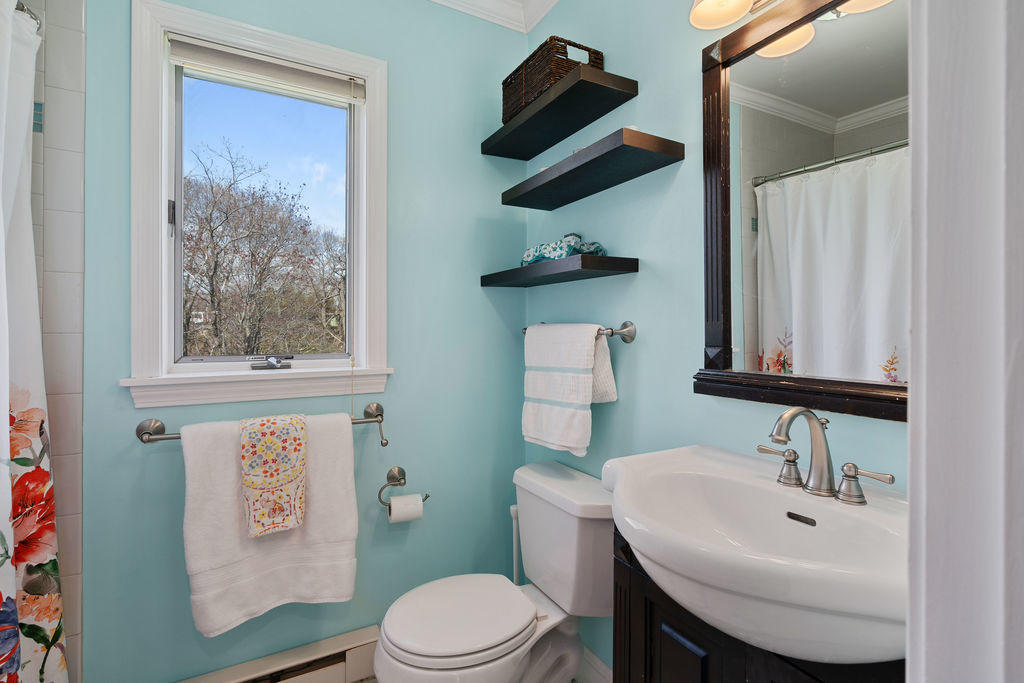 23 Back Cove Estates Road, Unit 23 Portland, ME 04103 - Photo 22 of 29 022_23backcoveestates-17