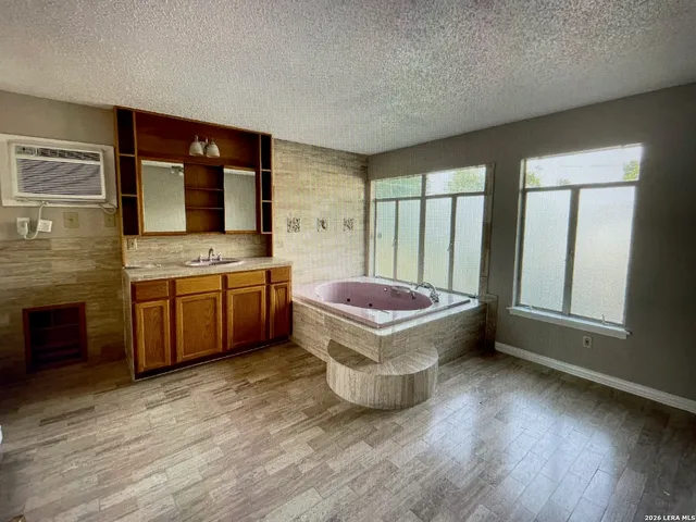 $1,650 | 411 Future Drive, San Antonio, TX 78213