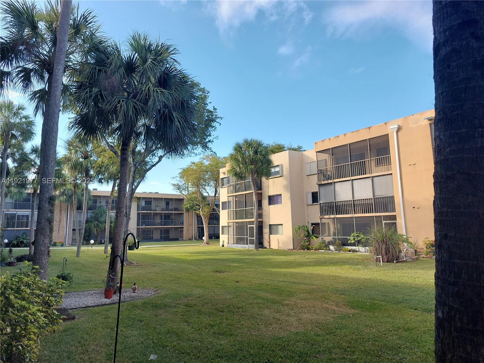 8415 Southwest 107th Avenue, Unit 255W Miami, FL 33173 - Photo 2 of 44