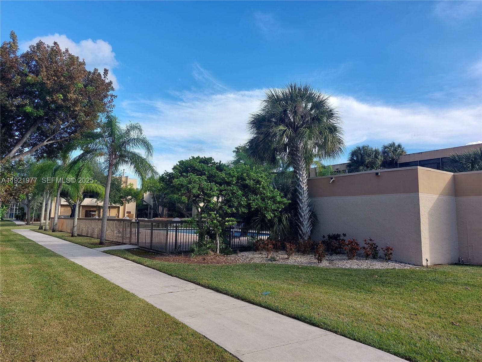 8415 Southwest 107th Avenue, Unit 255W Miami, FL 33173 - Photo 33 of 44