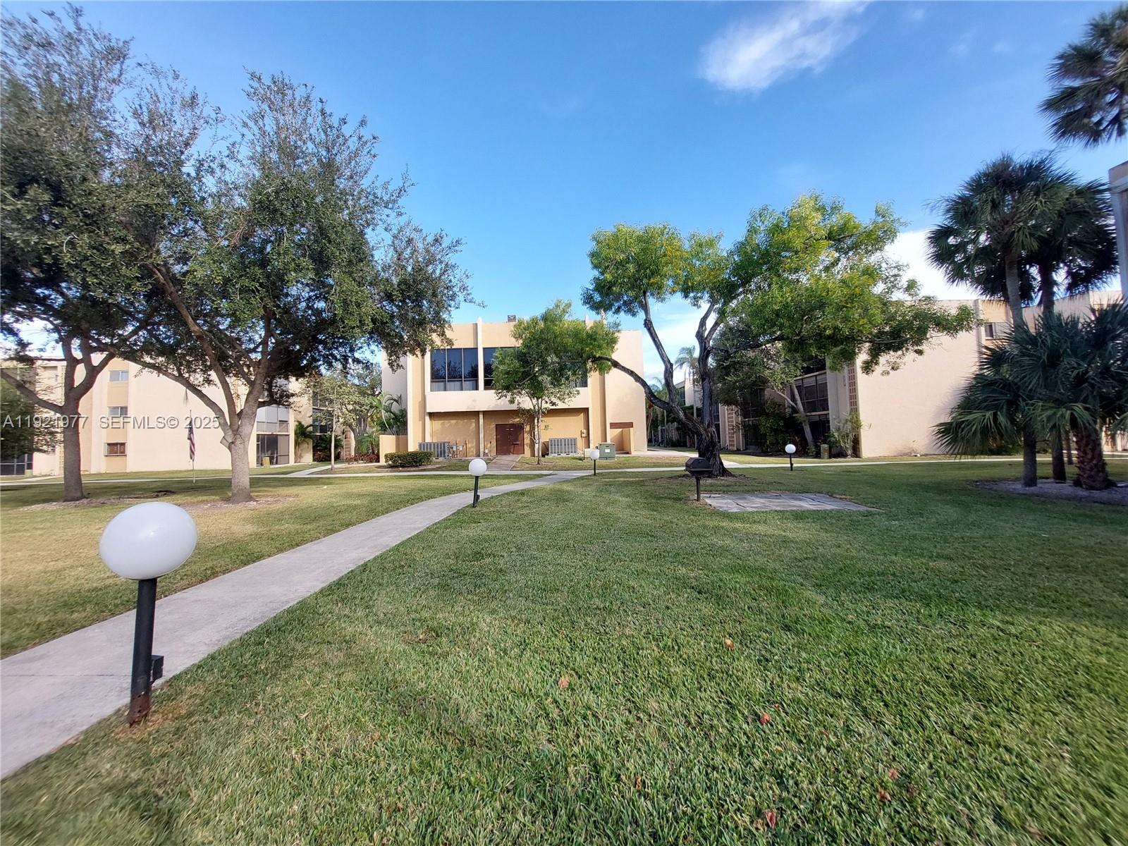 8415 Southwest 107th Avenue, Unit 255W Miami, FL 33173 - Photo 36 of 44