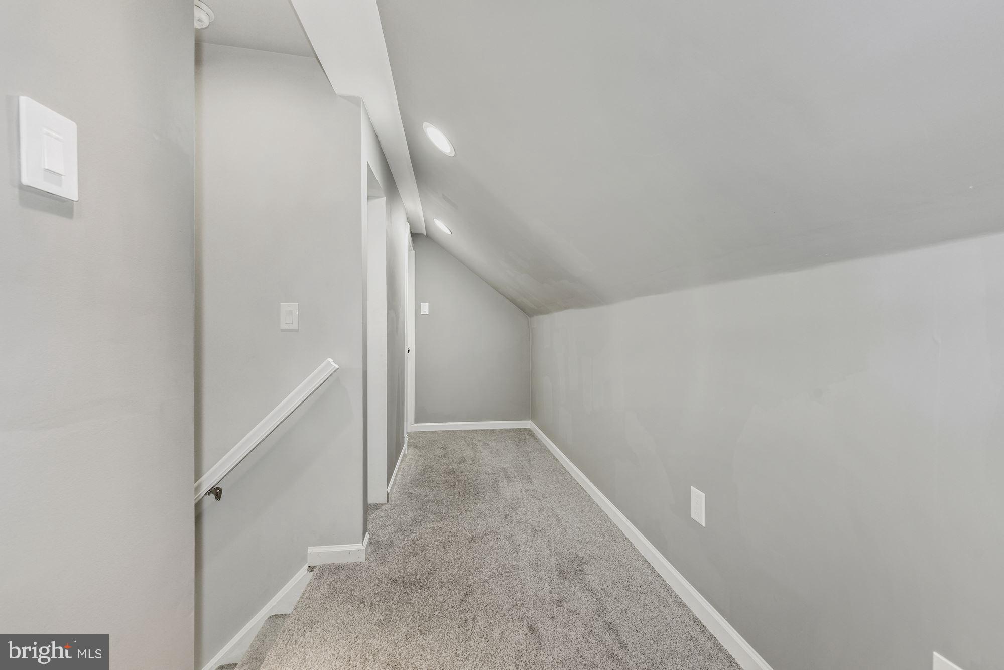 127 Dory Court Beverly, NJ 08010 - Photo 24 of 31 Primary Bedroom