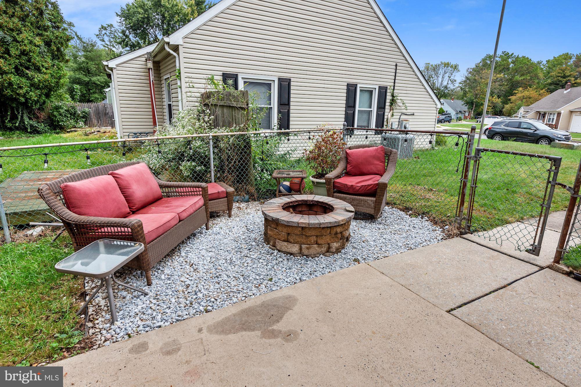 127 Dory Court Beverly, NJ 08010 - Photo 26 of 31 Fire Pit Area
