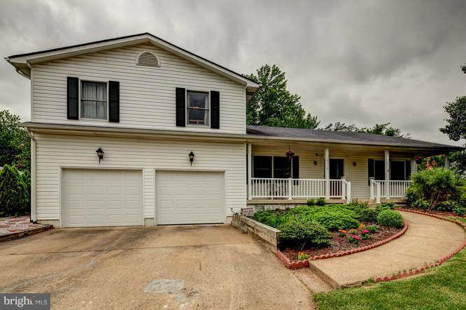 14719 Braddock Road Centreville, VA 20120 - Photo 22 of 22 Exterior (Front)