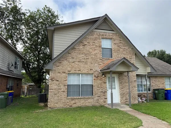 $1,295 | 528 Glen Cove Street, Unit 528, Seagoville, TX 75159