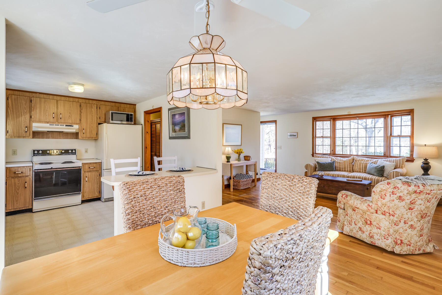 195 Silver Spring Beach Road Eastham, MA 02642 - Photo 4 of 45 9L4A0359