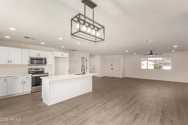 $530,000 | 6801 South Palm Drive, Tempe, AZ 85283