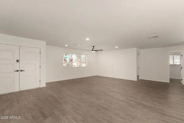 $530,000 | 6801 South Palm Drive, Tempe, AZ 85283