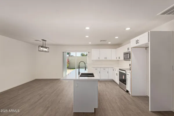 $530,000 | 6801 South Palm Drive, Tempe, AZ 85283