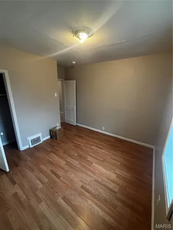 $820 | 5043 Alaska Avenue, Unit B, St. Louis, MO 63111