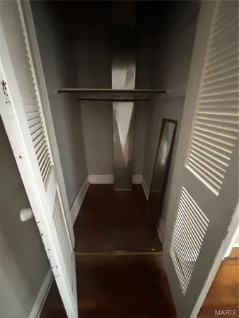 $820 | 5043 Alaska Avenue, Unit B, St. Louis, MO 63111