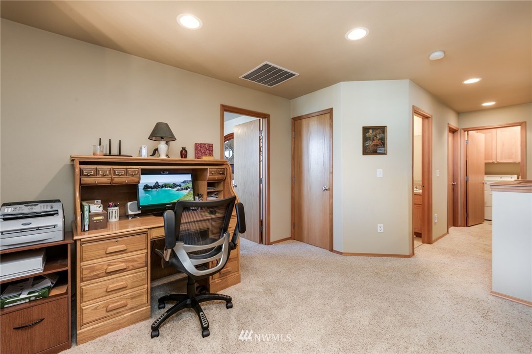 7017 Inlay Street Southeast Lacey, WA 98513 - Photo 18 of 25 Gallery Image 18
