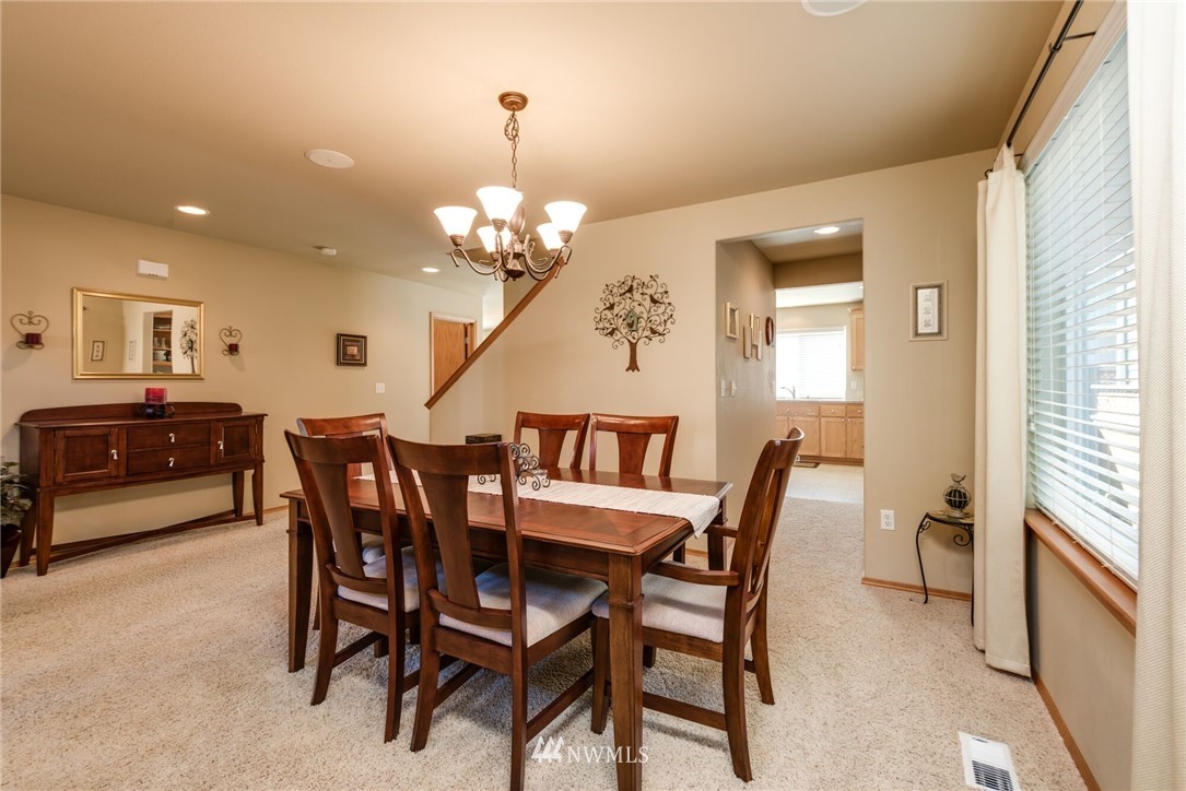 7017 Inlay Street Southeast Lacey, WA 98513 - Photo 6 of 25 Gallery Image 6