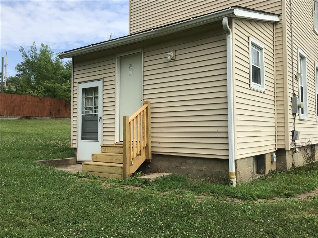 435 Wilson Street Sharon, PA 16146 - Photo 5 of 26