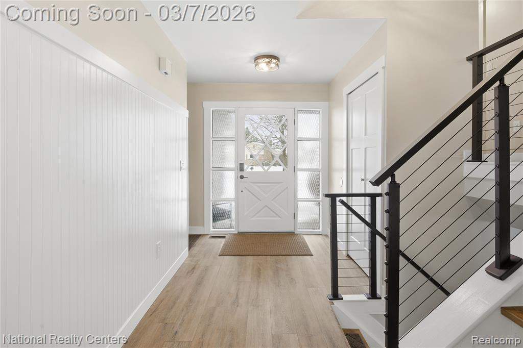 43086 Versailles Road Canton, MI 48187 - Photo 3 of 53 Gallery Image 3