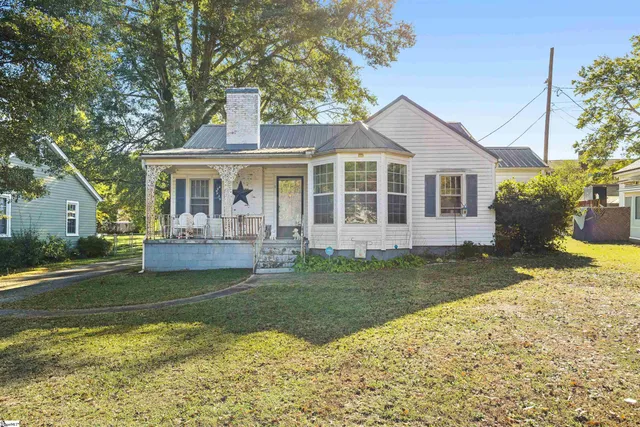 $255,000 | 6 Berkley Avenue, Greenville, SC 29609