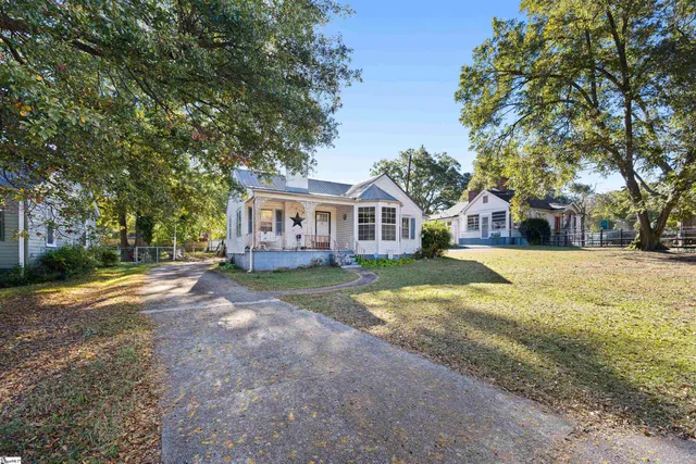 $255,000 | 6 Berkley Avenue, Greenville, SC 29609