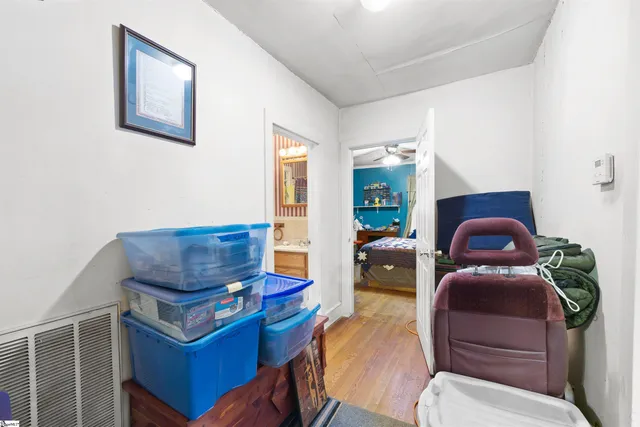 $255,000 | 6 Berkley Avenue, Greenville, SC 29609