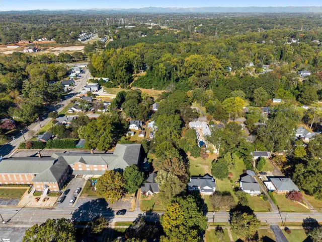 $255,000 | 6 Berkley Avenue, Greenville, SC 29609