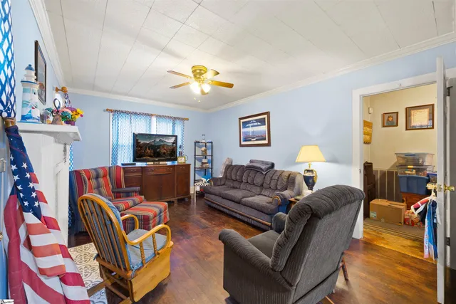 $255,000 | 6 Berkley Avenue, Greenville, SC 29609