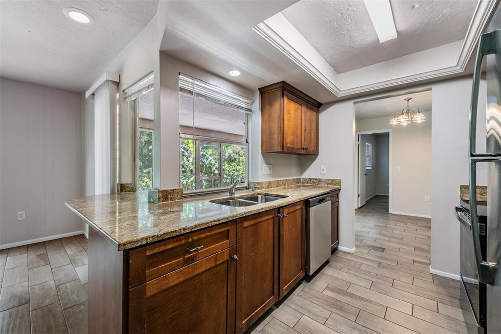 1124 Danny Drive Sarasota, FL 34243 - Photo 16 of 45