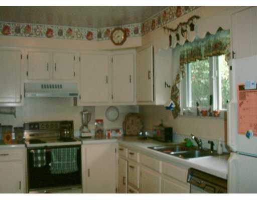 405 Fairgrounds Road Stoneboro, PA 16153 - Photo 5 of 8 Kitchen.