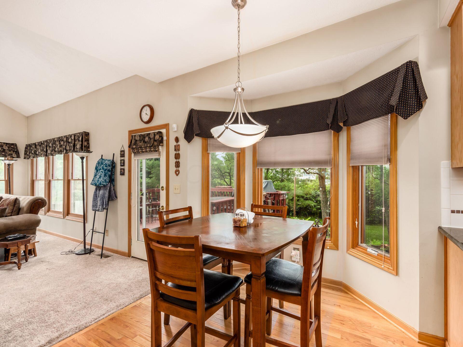388 Beecher Road Columbus, OH 43230 - Photo 13 of 71 Bay window - Eat in Space