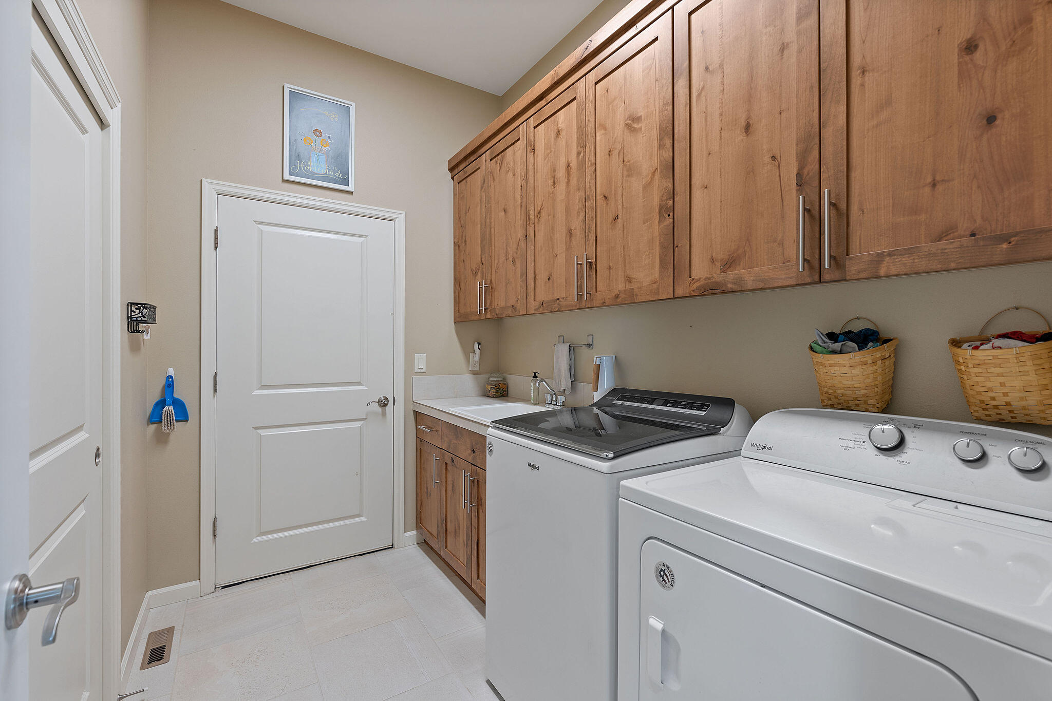 2273 Northeast Valley View Madras, OR 97741 - Photo 17 of 30