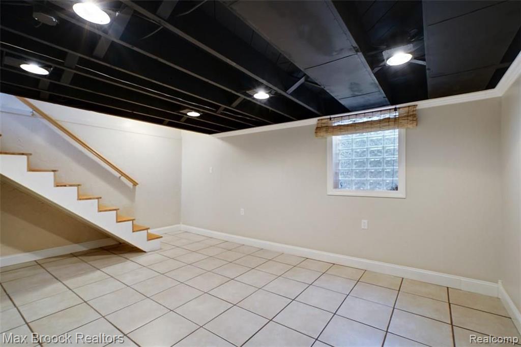 1652 Graefield Road Birmingham, MI 48009 - Photo 16 of 25