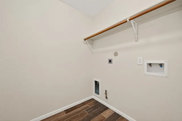 $250,000 | 2107 Bishop Hollow Lane, Rosenberg, TX 77471